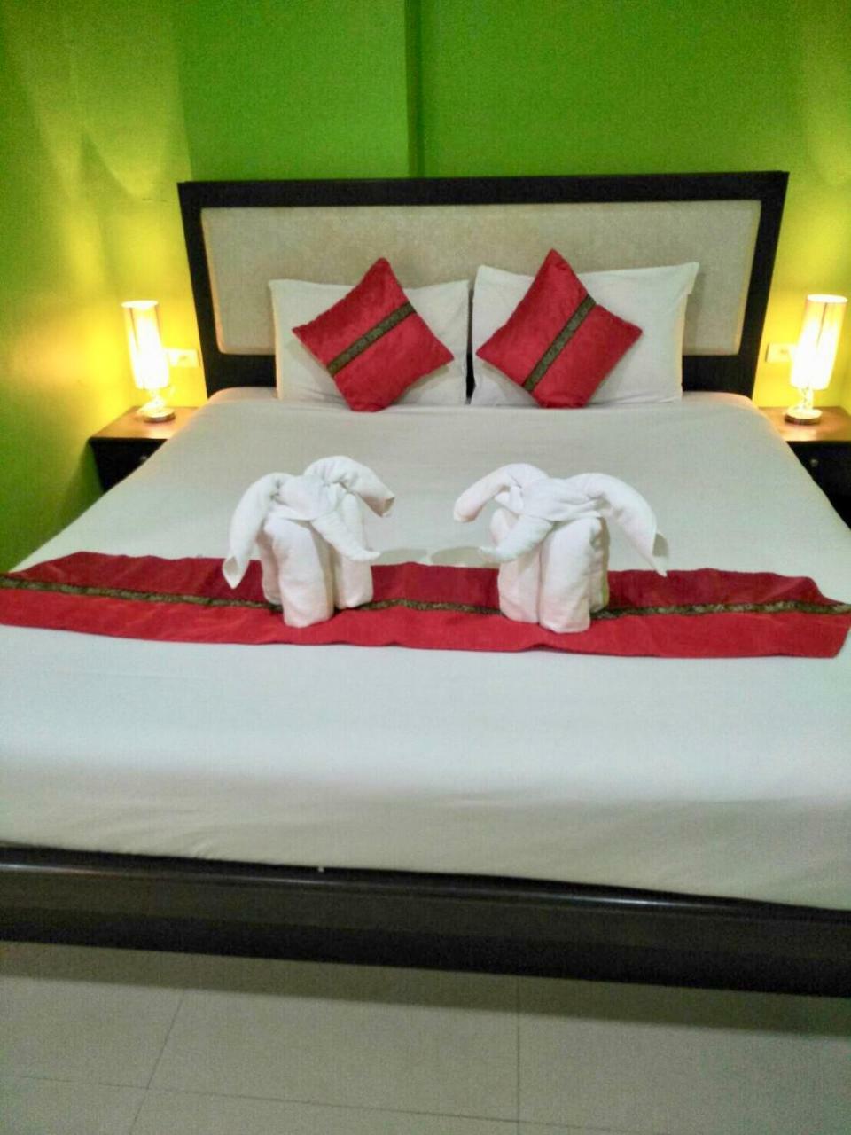 Hollywood Hotel 3*