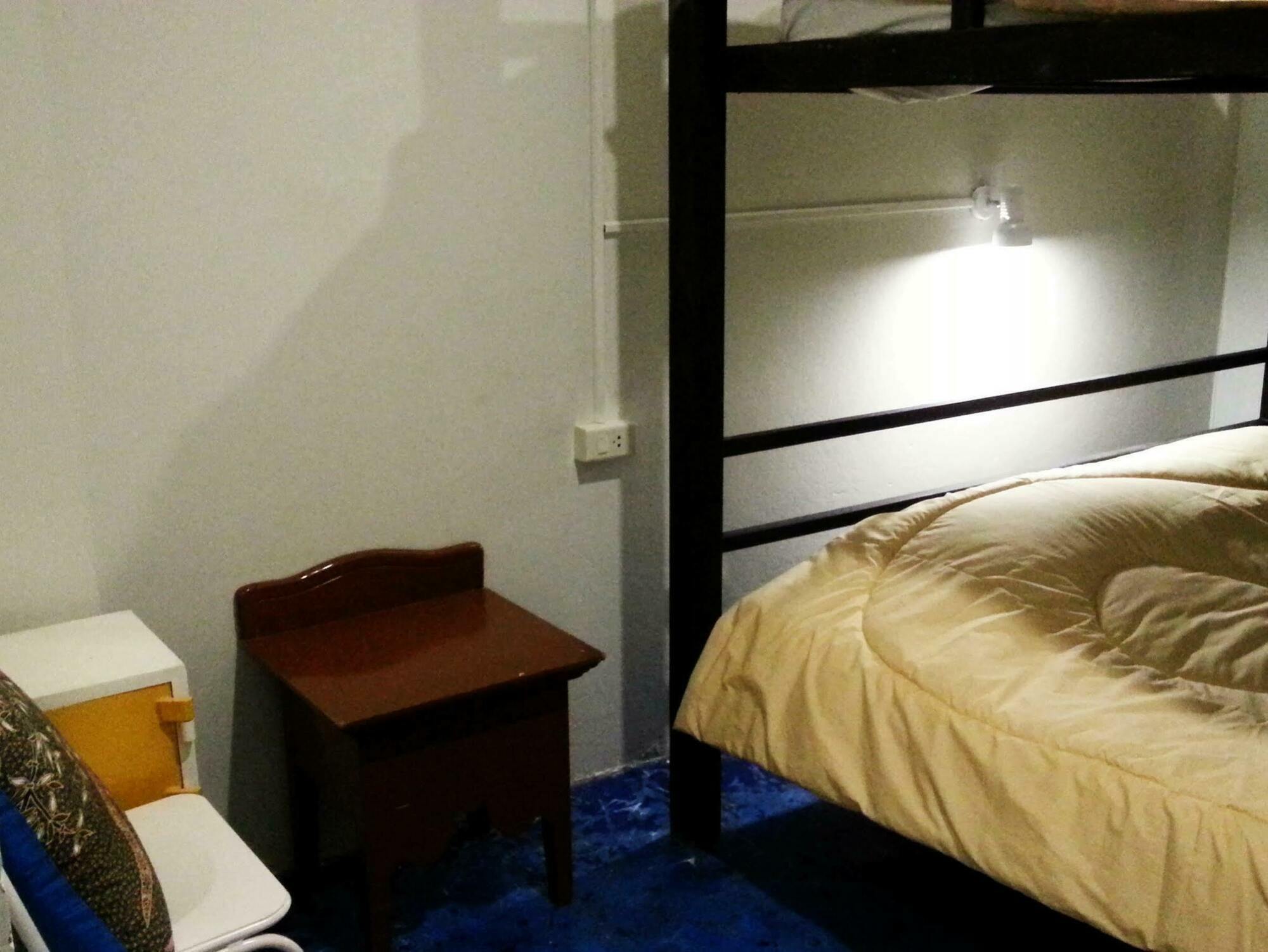 Guest house Gotum 2 & Money Exchange Phuket