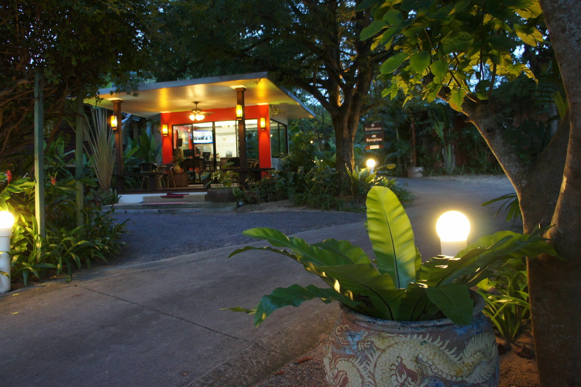 Palm Village Tempat peranginan Rawai