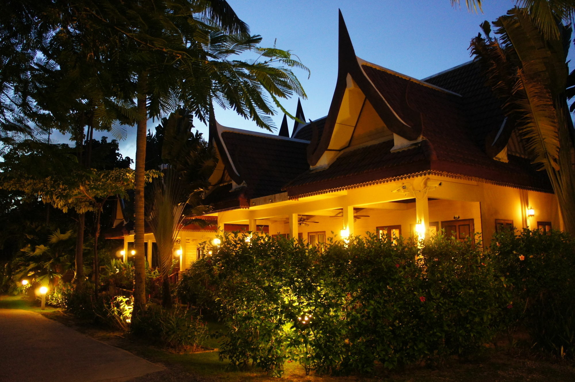 Tempat peranginan Palm Village