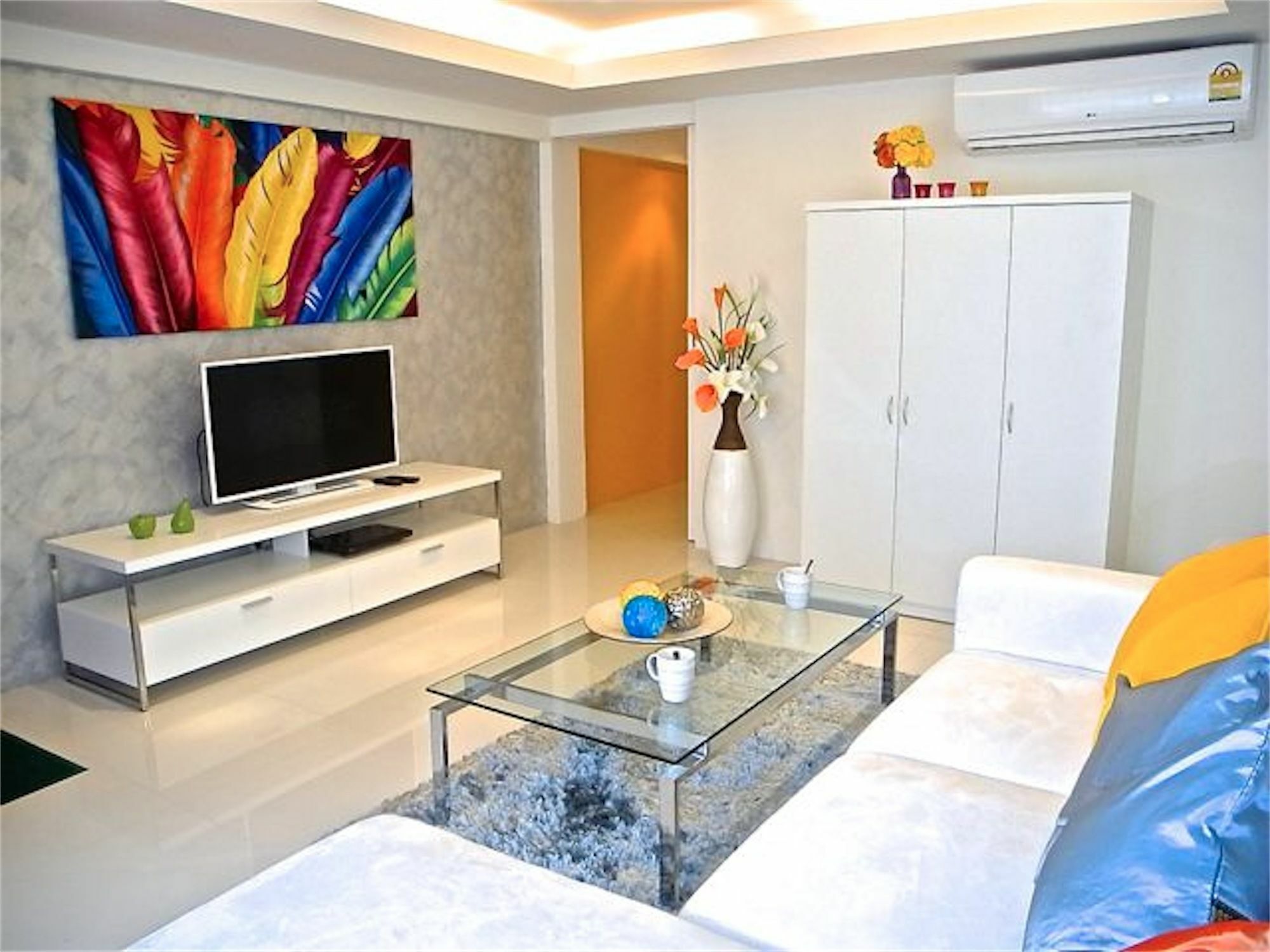 Apartment Plaza 1 Bedroom Modern Strand Kata