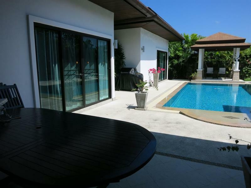Yves 3 Bed Pool Nai Harn Pangsapuri *