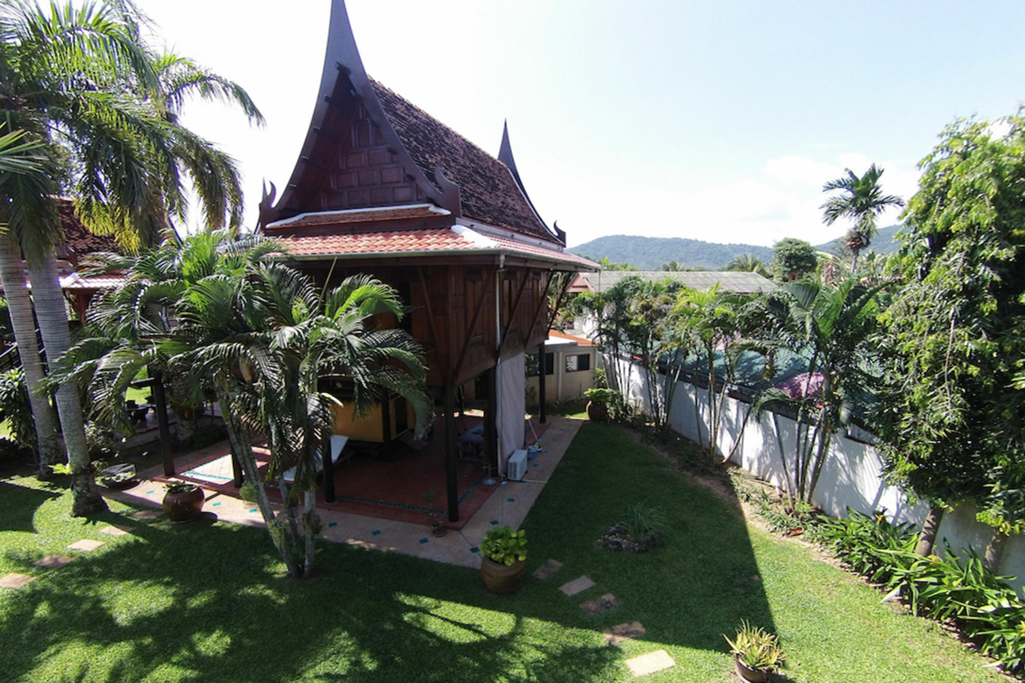 Baan Tukae By Holiplanet Apartment Rawai