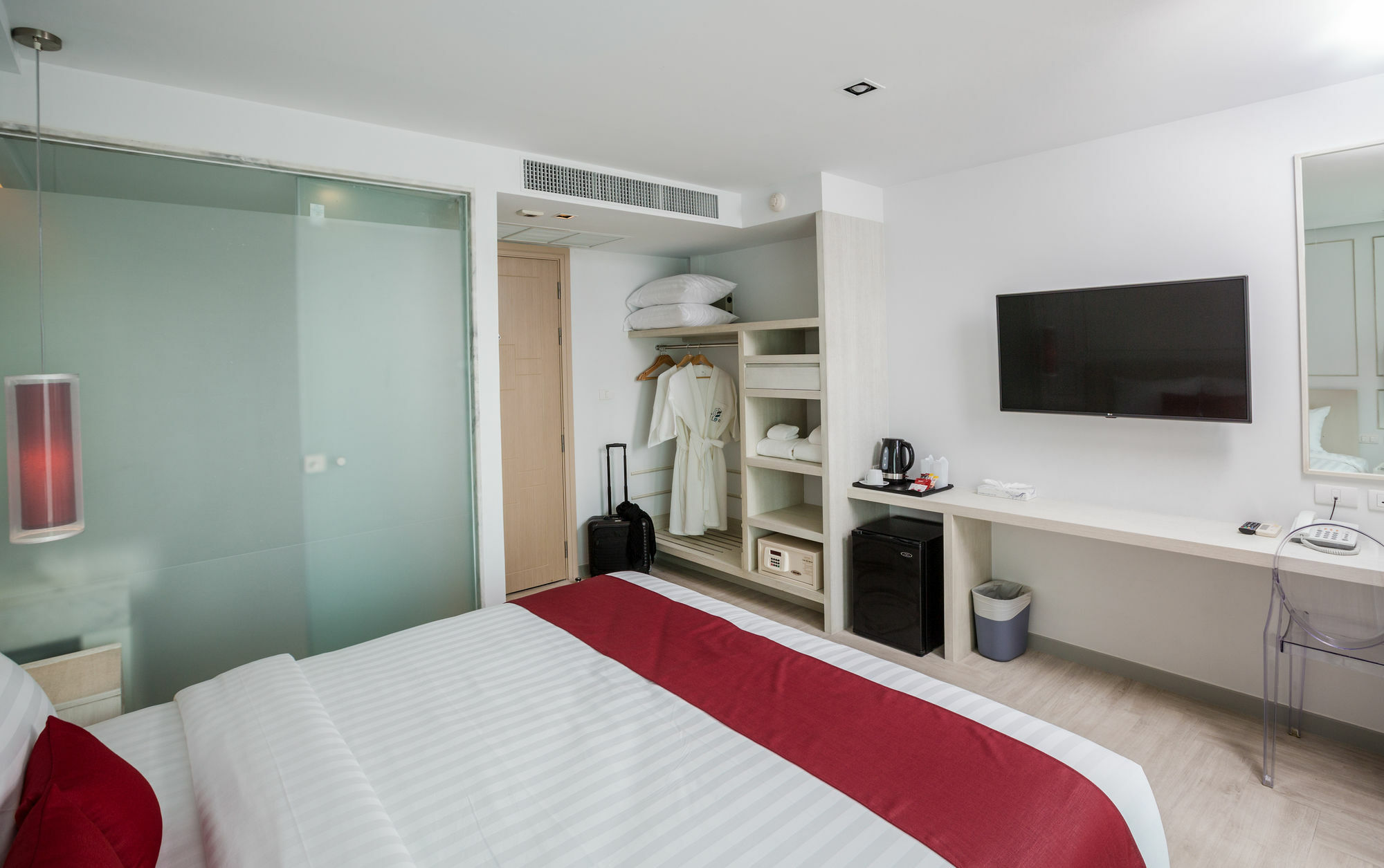 Hotel The Bloc Phuket - Sha Extra
