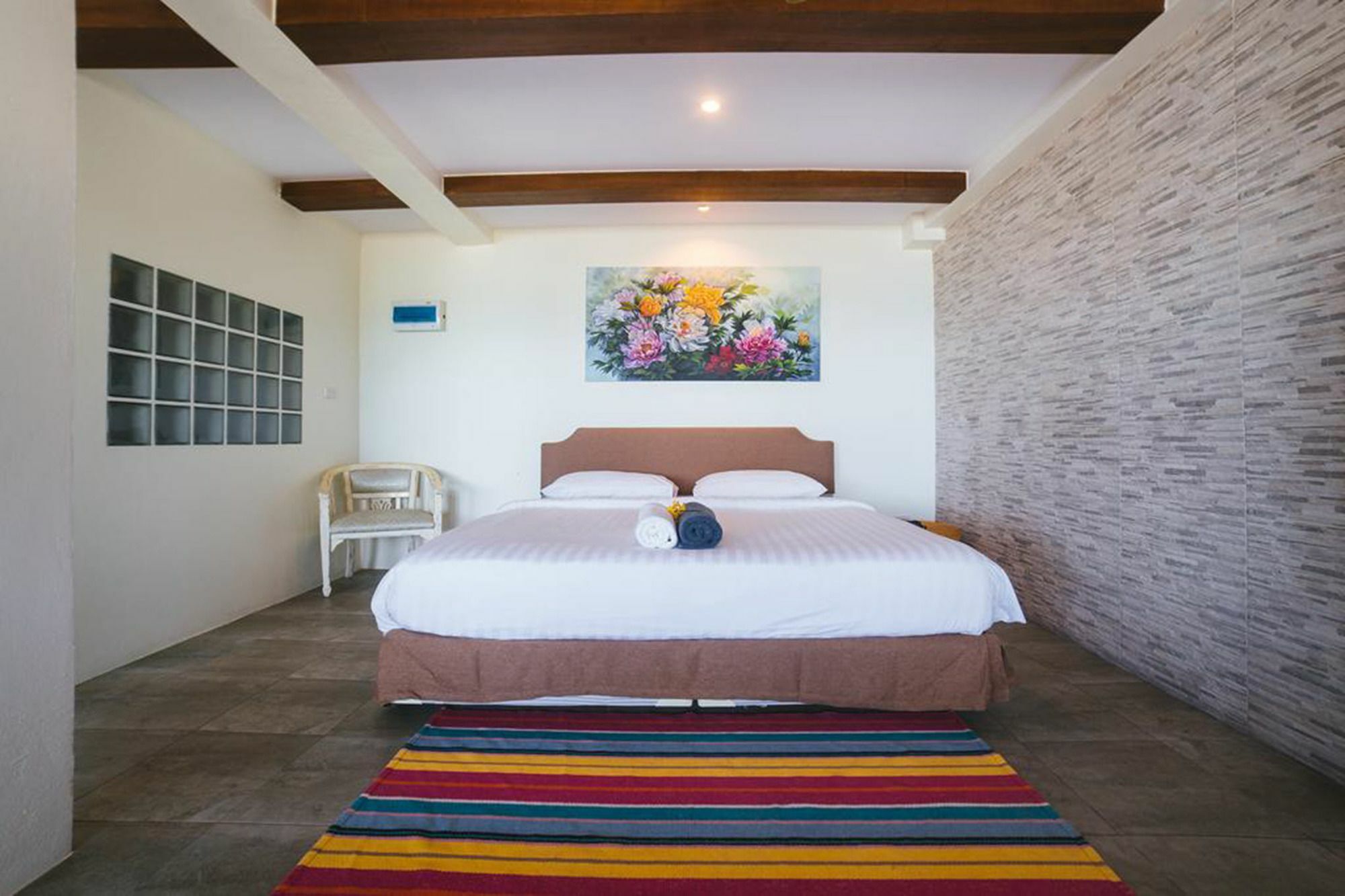 View Beachfront Holiday home