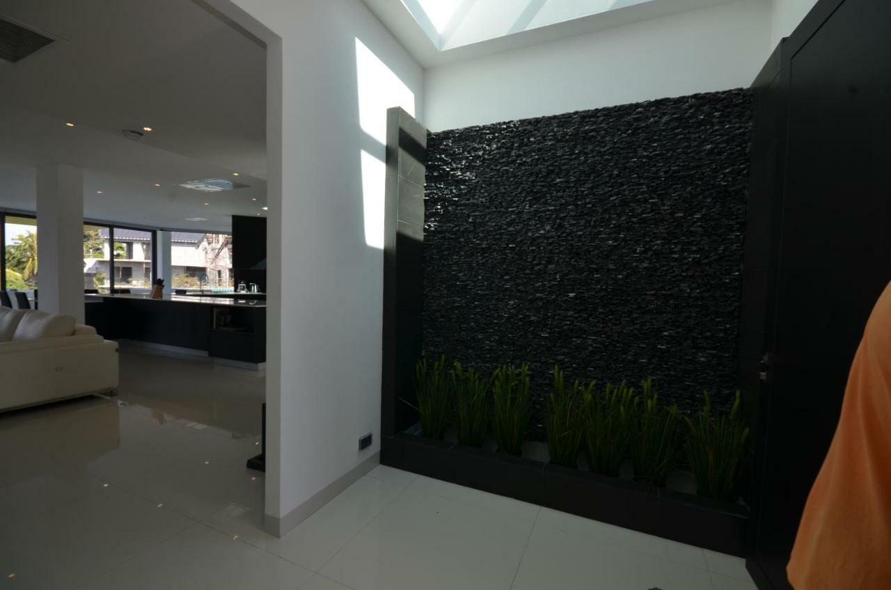 Sansuri - Luxury *