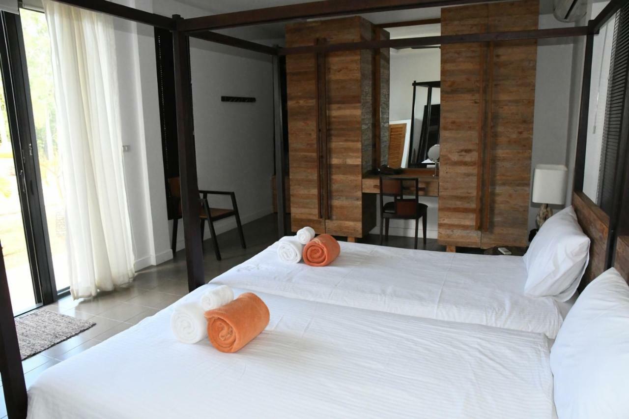 Phuket Private 3 Bedrooms - Lagoon Villa