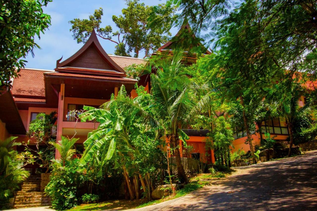 Villa Nakathani Villas