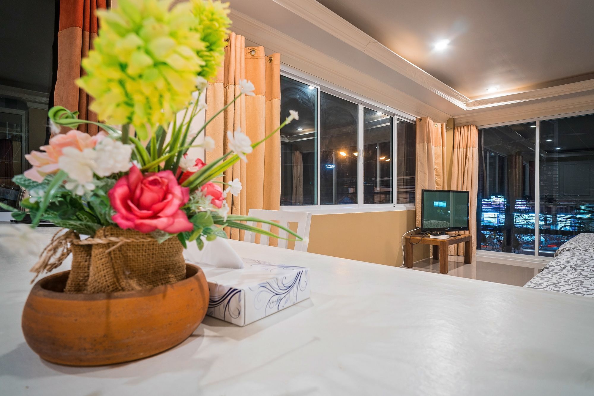 Phuket Airport & Lounge Bar Hotel Thalang