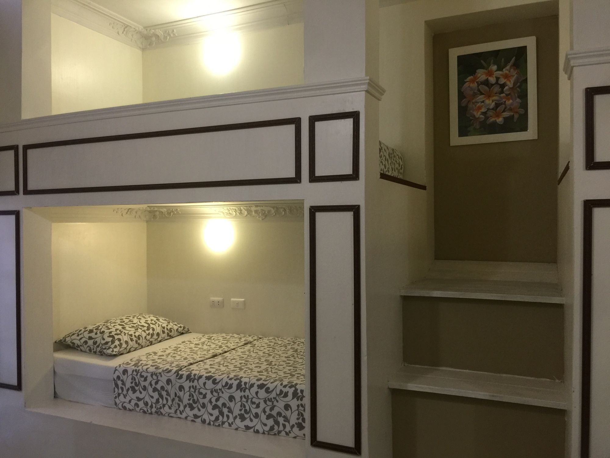 Phuket Airport & Lounge Bar Hotel Thalang
