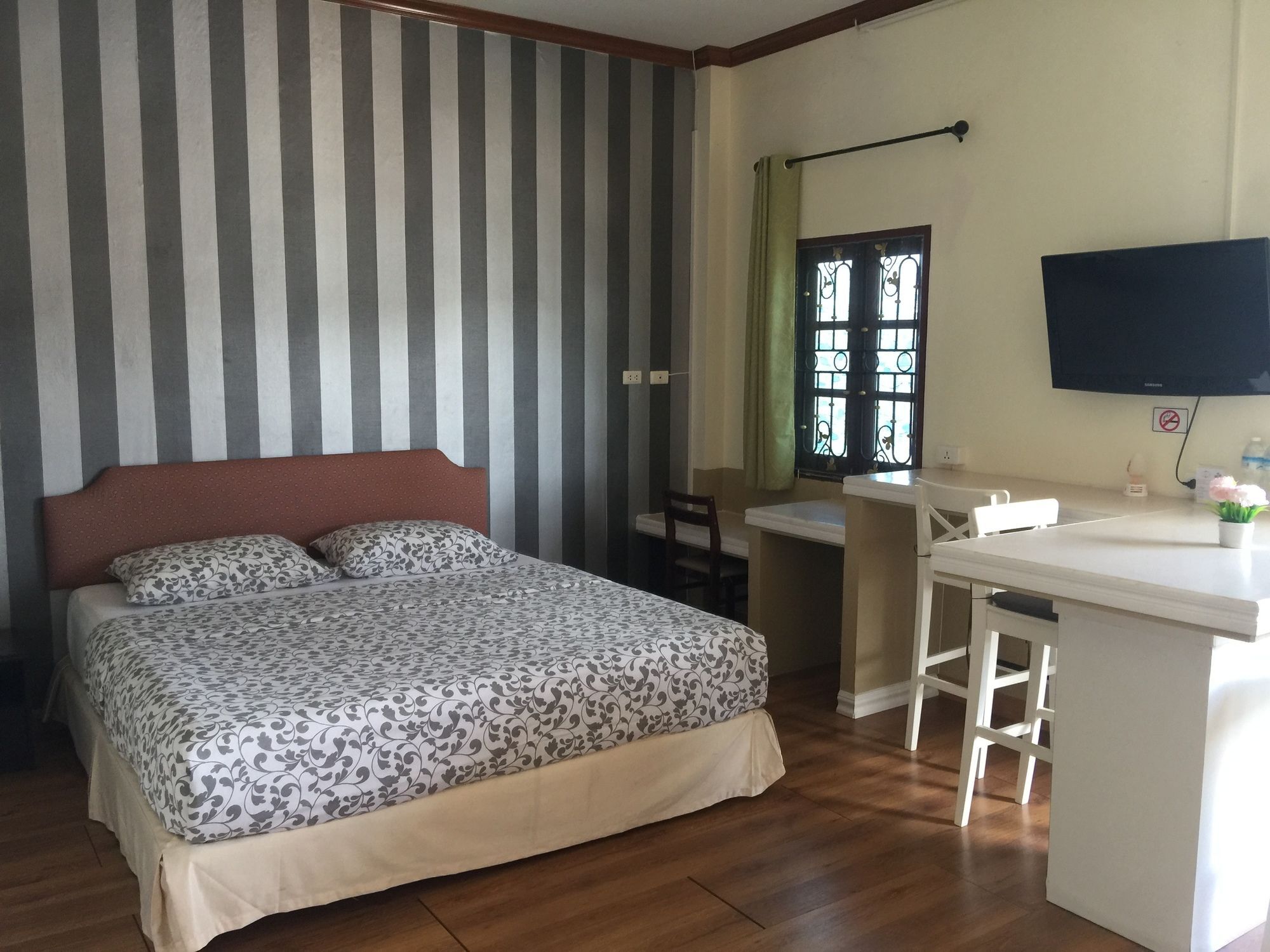Hotel Phuket Airport & Lounge Bar 3*