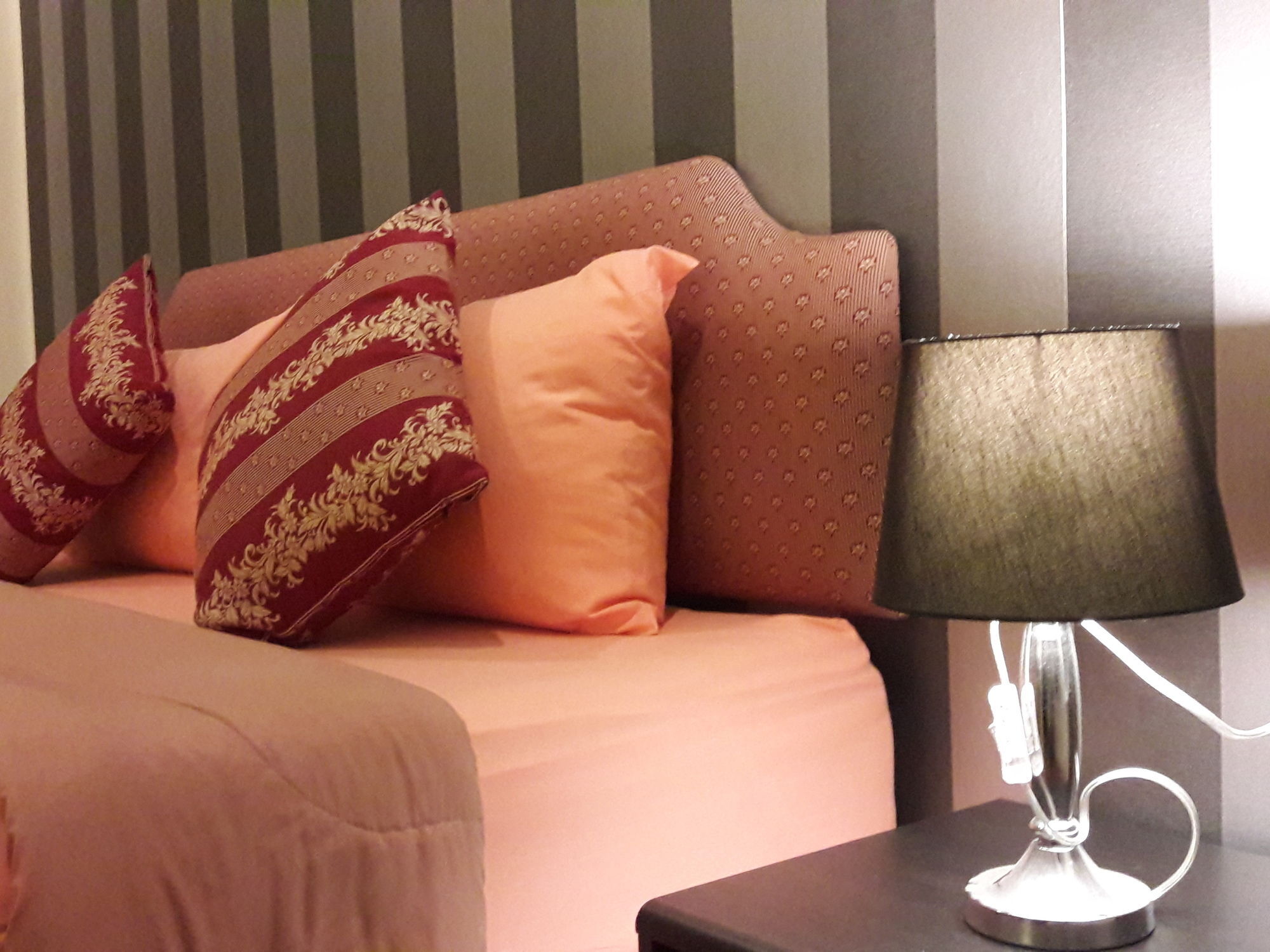Hotel Phuket Airport & Lounge Bar 3*