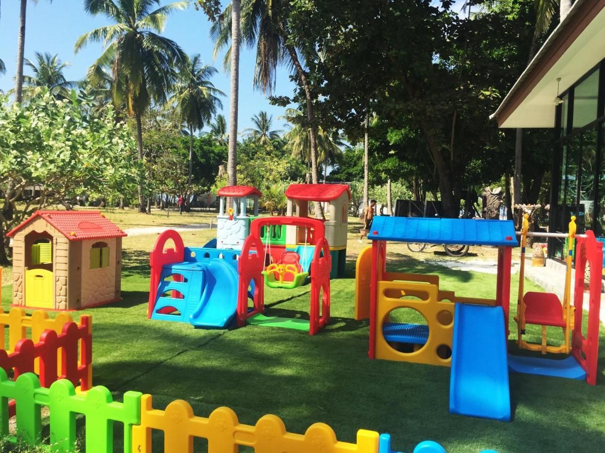 Resort Racha Island