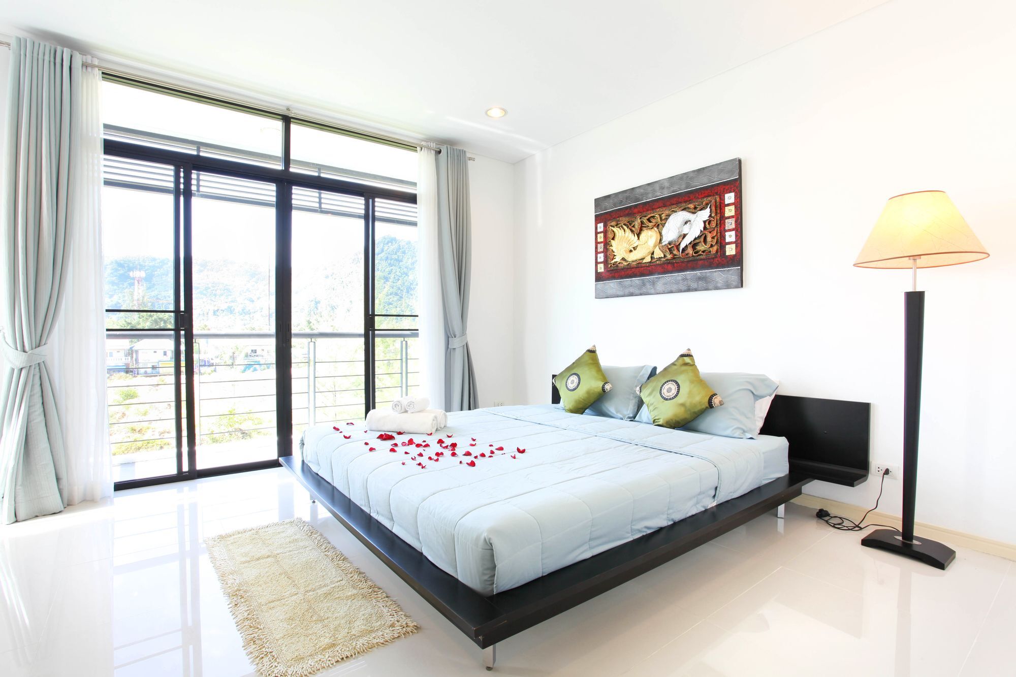 Luxury 3 Bedroom - A *
