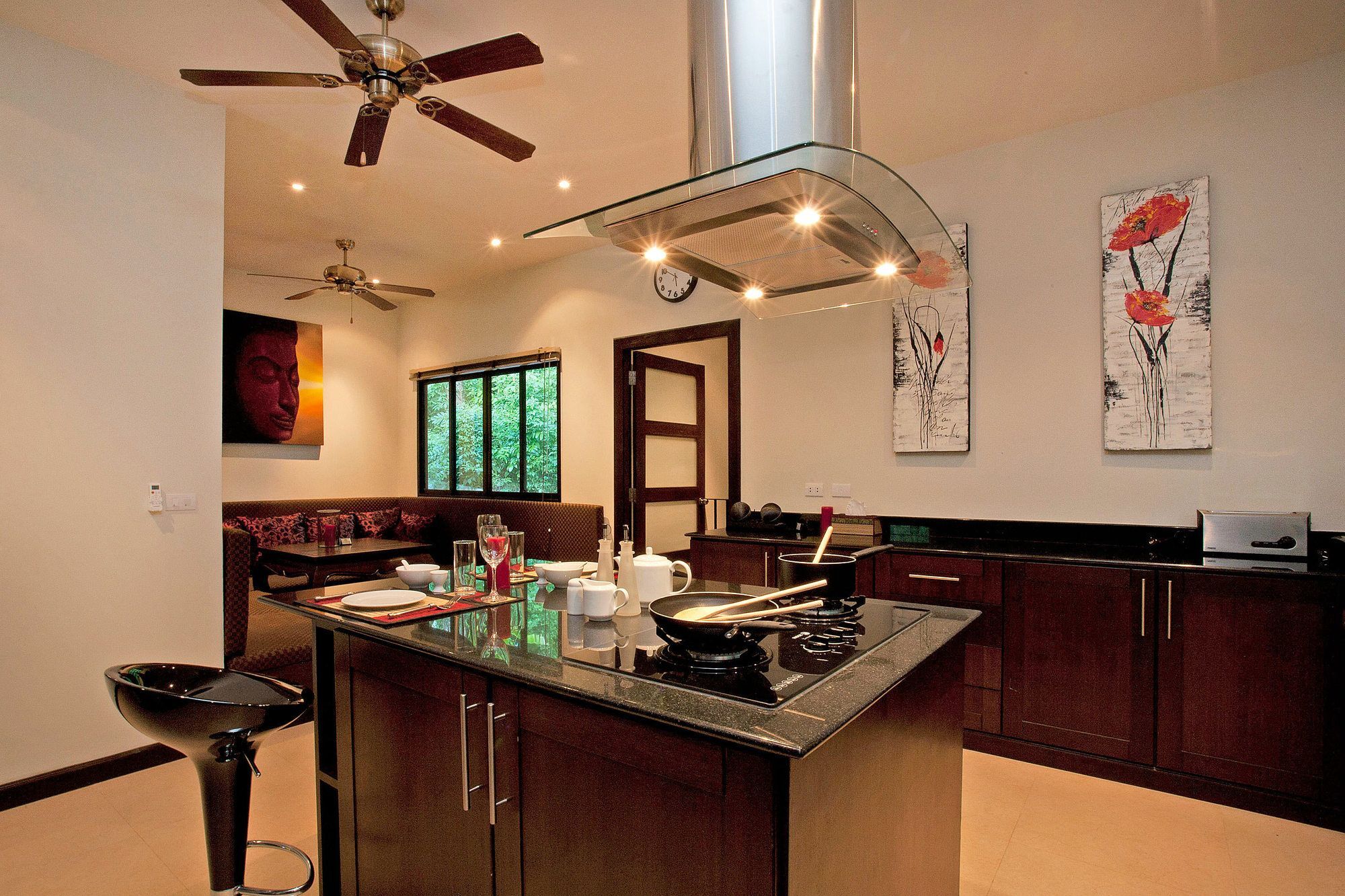 Pagarang 6 Bed Beautiful Poolside Dining Area Apartment Nai Harn