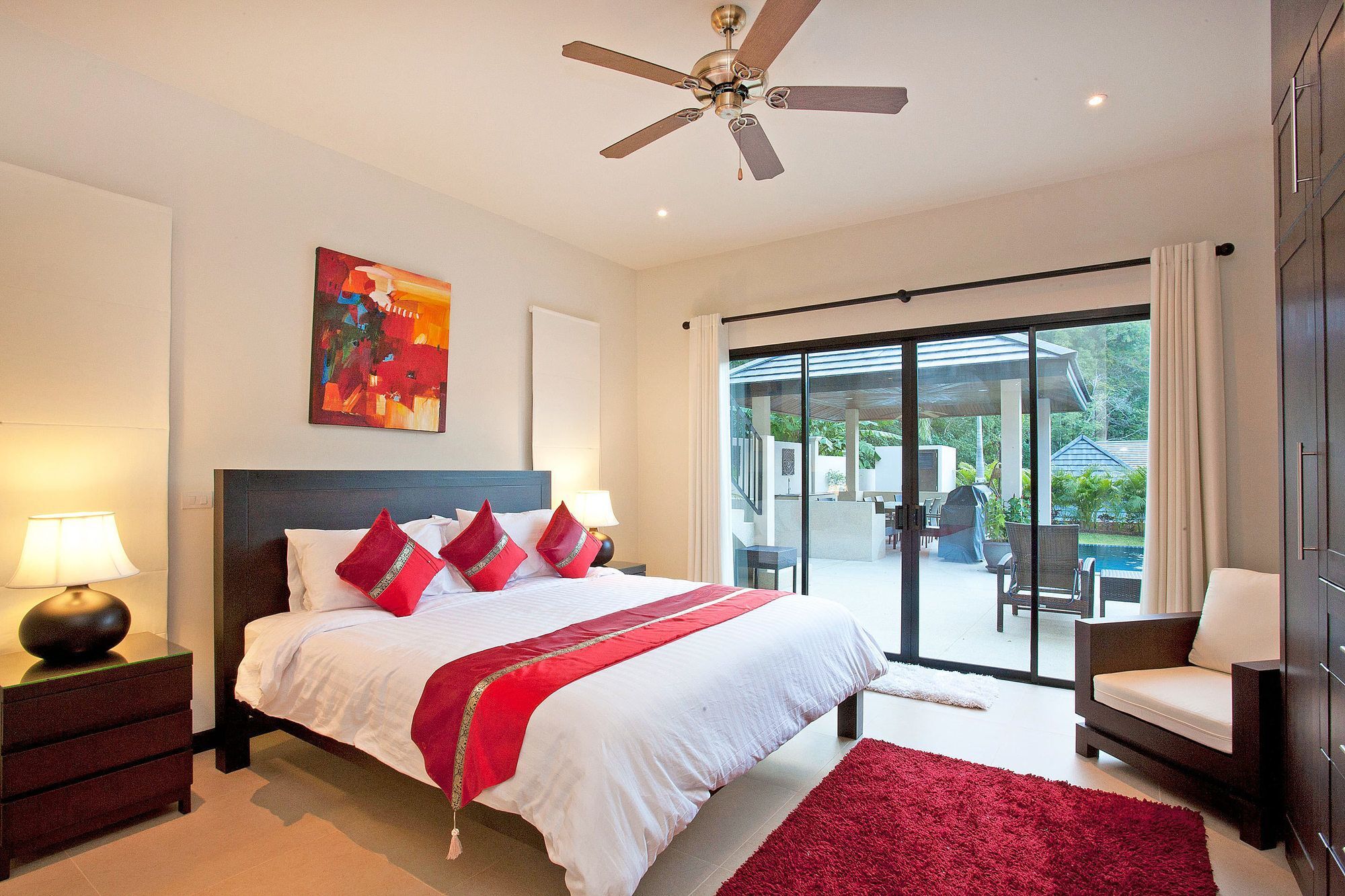 Pagarang 6 Bed Beautiful Poolside Dining Area Apartment