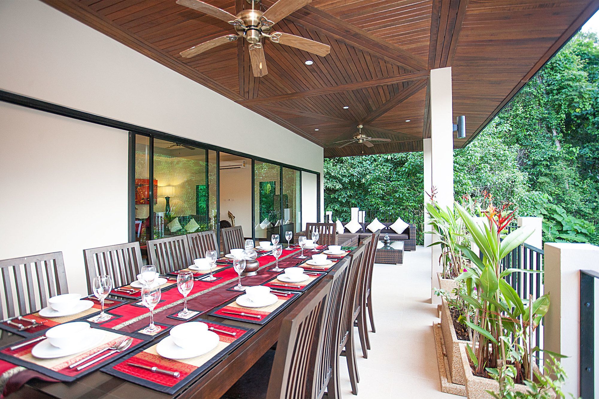 Pagarang 6 Bed Beautiful Poolside Dining Area Apartment *