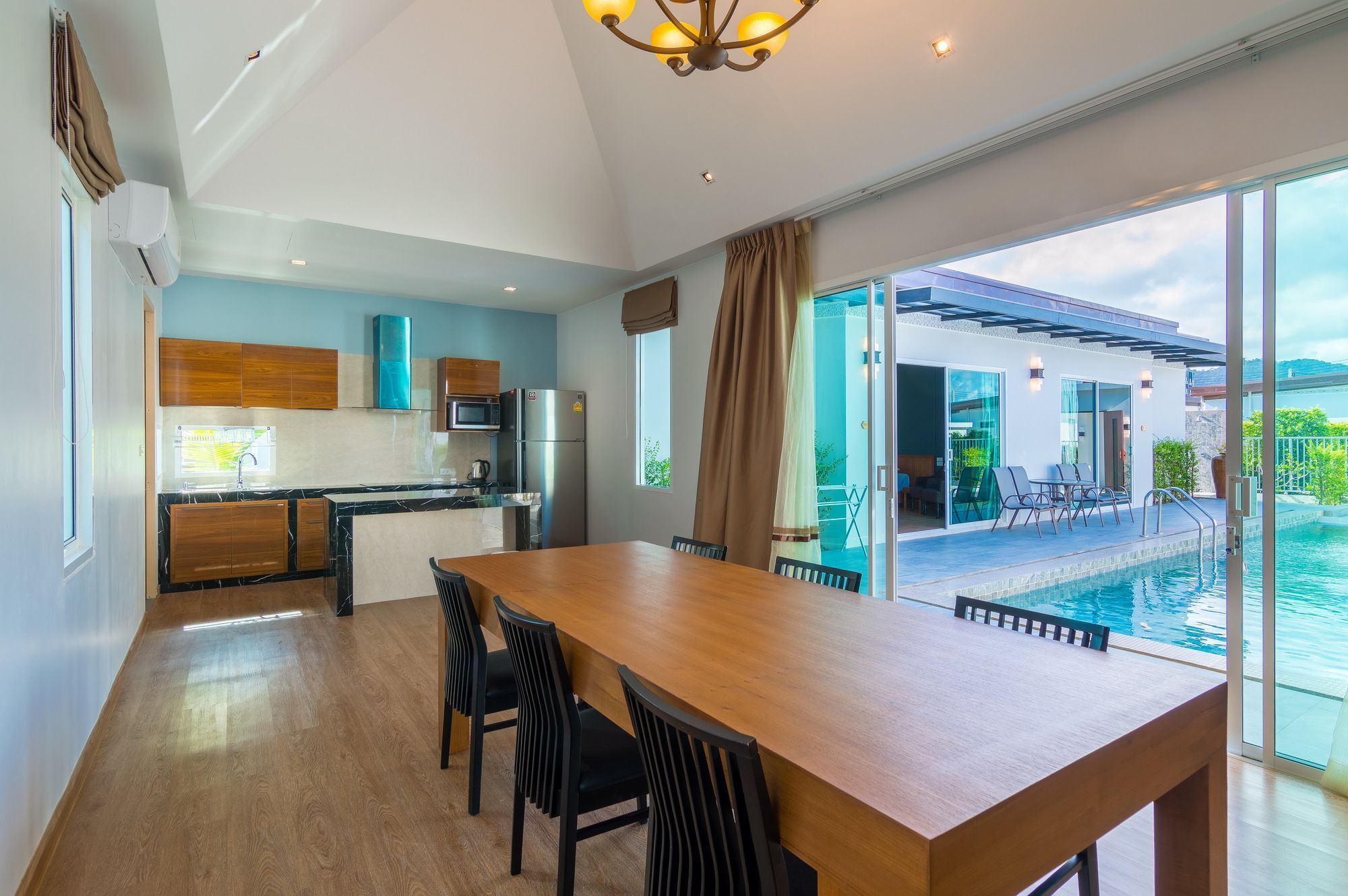 The Orchid Hotel 3*