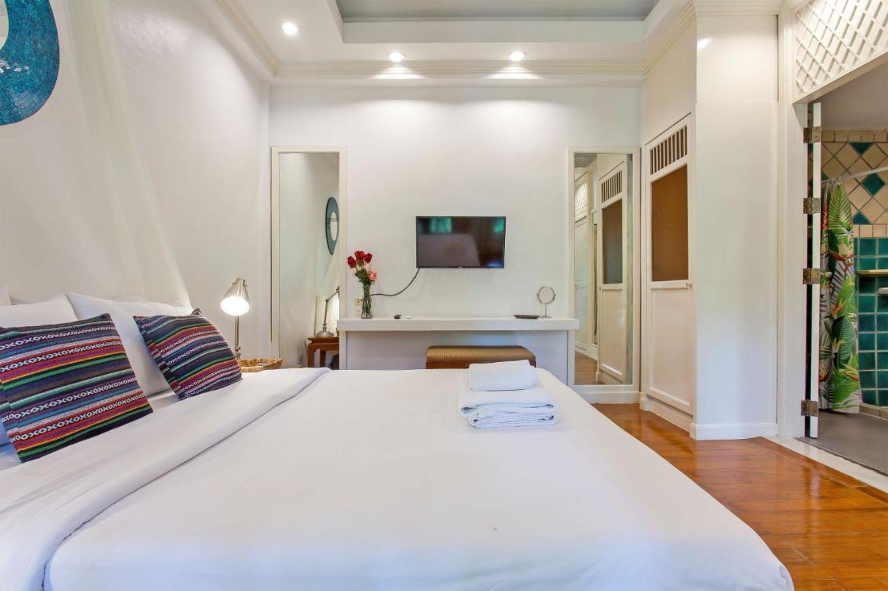 Nakathani Villas Kamala Beach