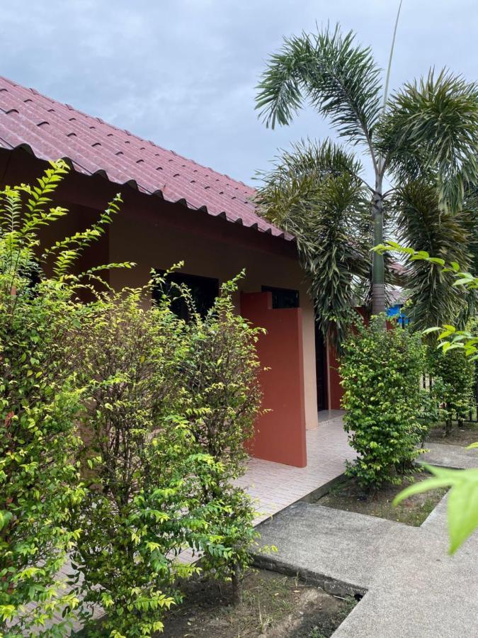 Rumah tetamu 77