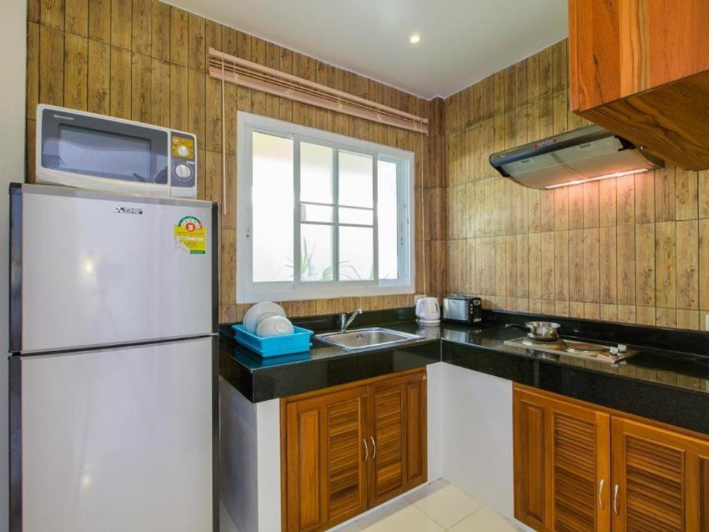 Lemon Tree Naturist Naiharn Phuket