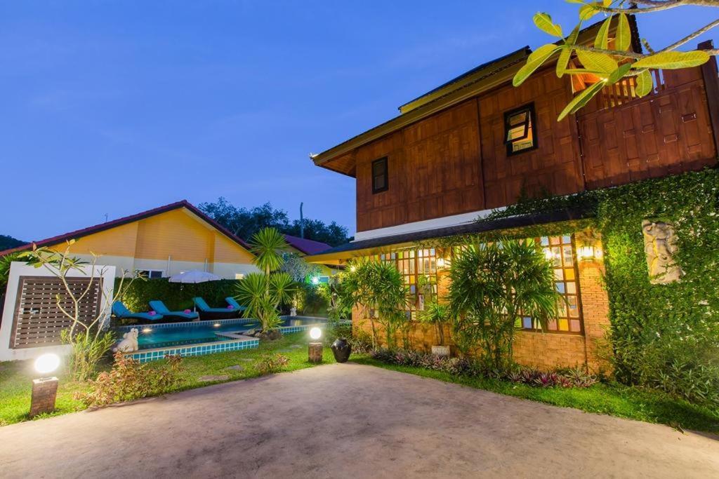 Lemon Tree Naturist Naiharn 3*
