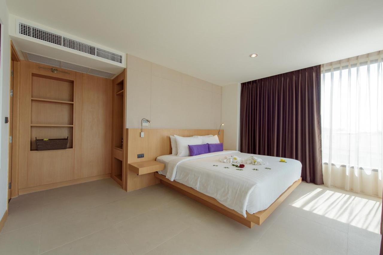 Hotel The Lunar Patong 4*