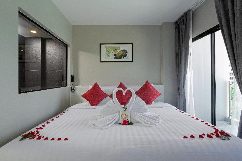 Hotel Triple L Phuket