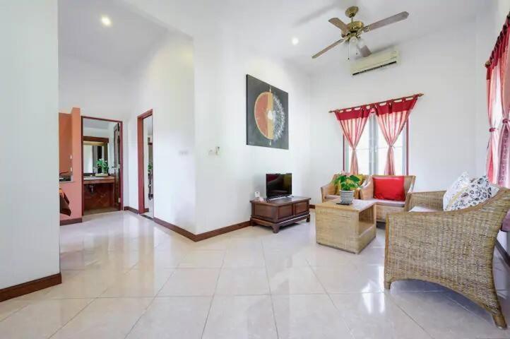 Tempat peranginan Palm Village Rawai