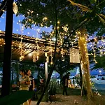 Laemsai Resort