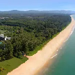 Le Meridien Phuket Mai Khao Beach Resort