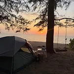 Tent Maikhao