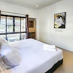 Private 3-Bedroom Retreat Close To Beach & Airport