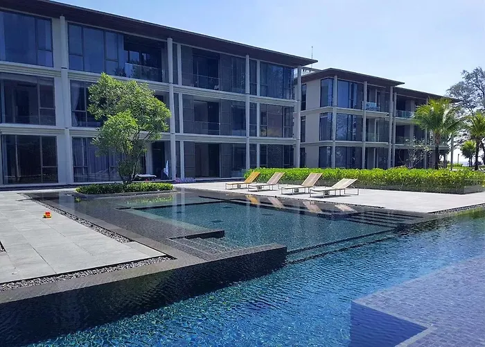 Baan Maikhao Pool Villa