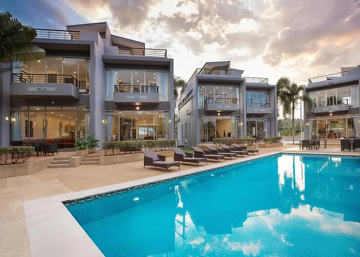Pool Access Villa, 3-Bedroom Near Mission Golf Villa Argent 8