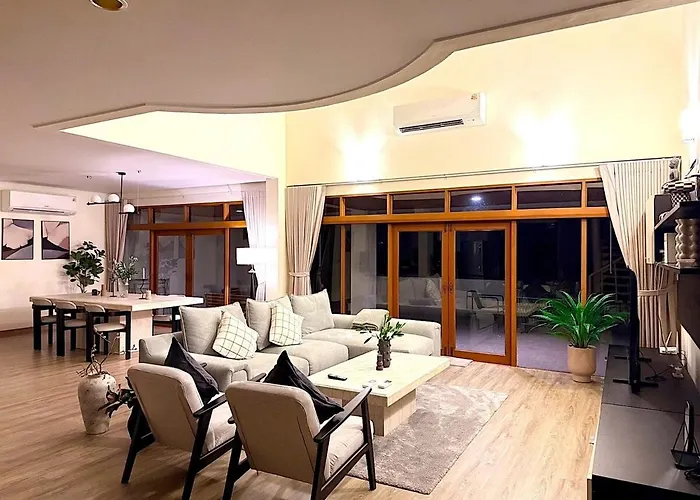 Newly Renovated Modern 3Br Blue Canyon Golf Villa