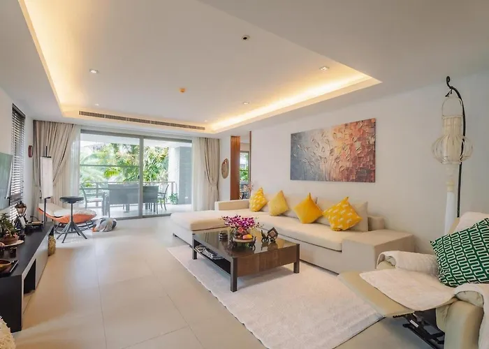 New Pearl Of Naithon 3 Bedroom Beachfront Condo