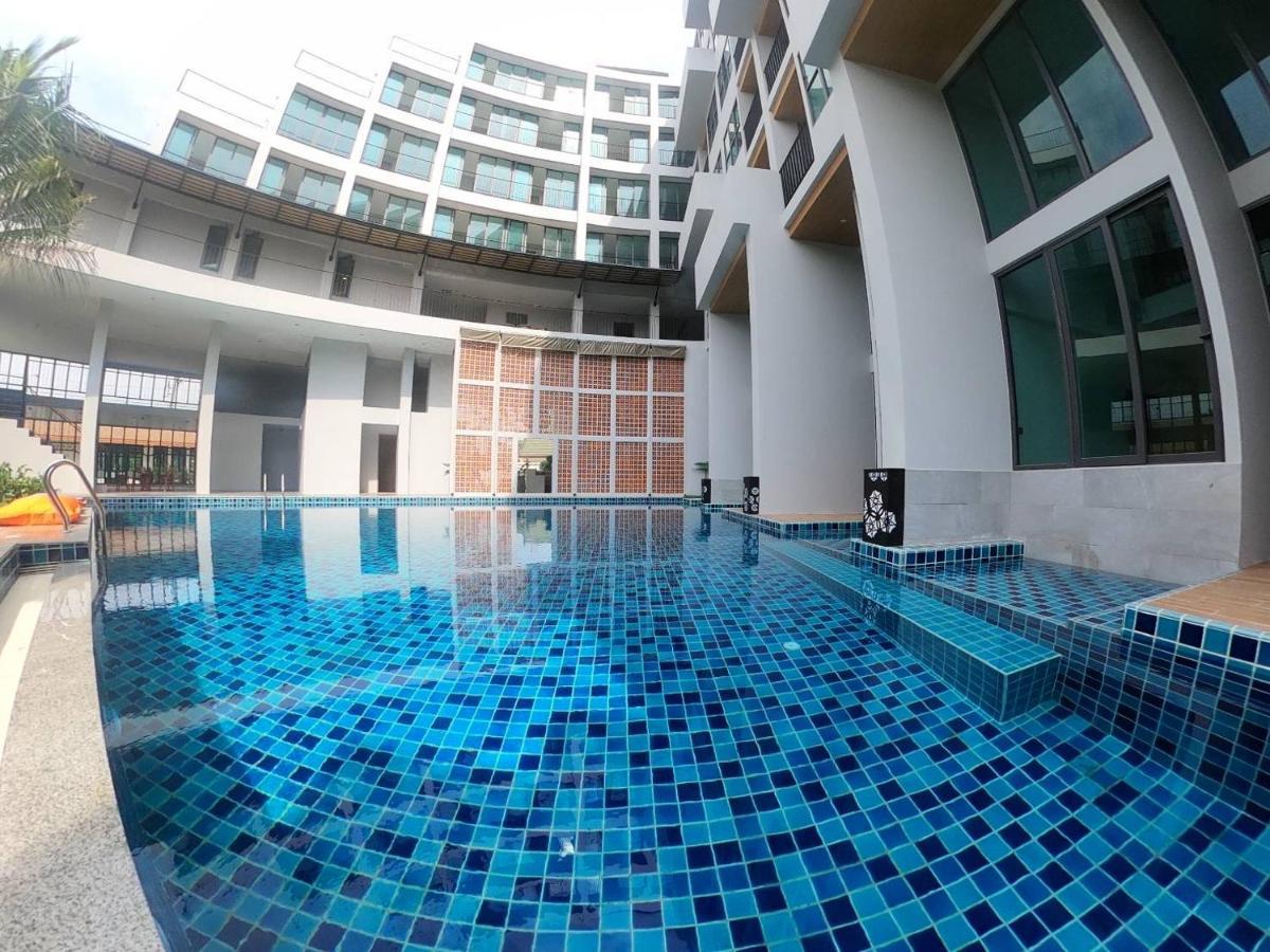 Hotel Atom Phuket -sha 3*
