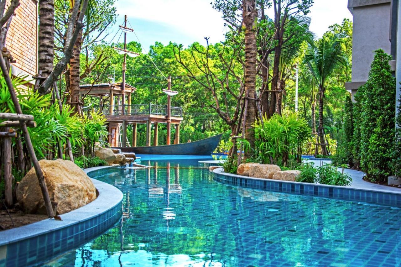 The At The Title Residencies Naiyang *