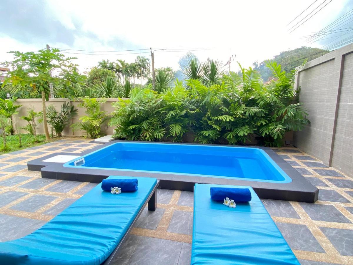 Blue Aura Pool *