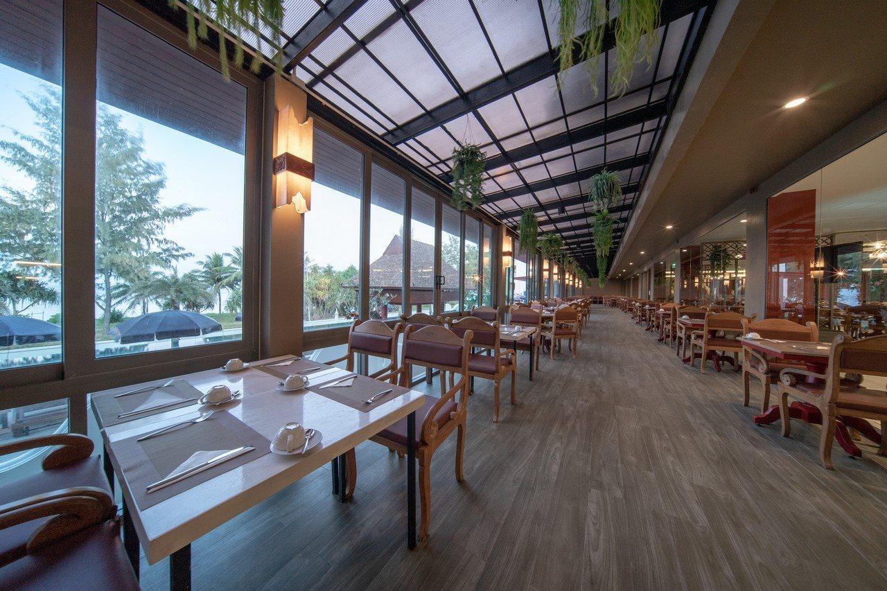 Maikhao Palm - Sha Hotel