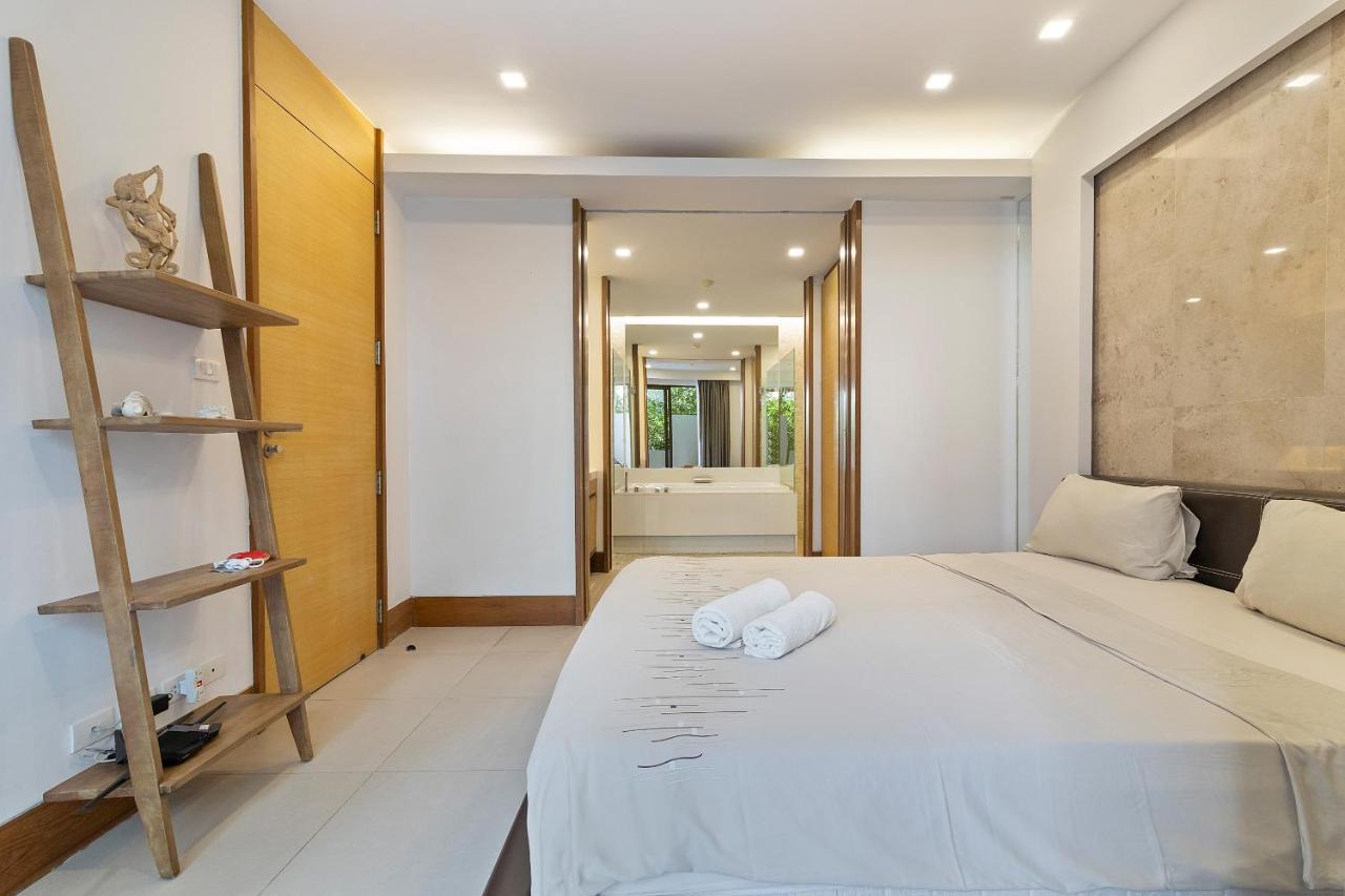 Beachfront Apartment *