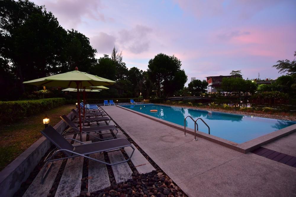 Tempat peranginan The Touch Naiyang & Fitness 3*