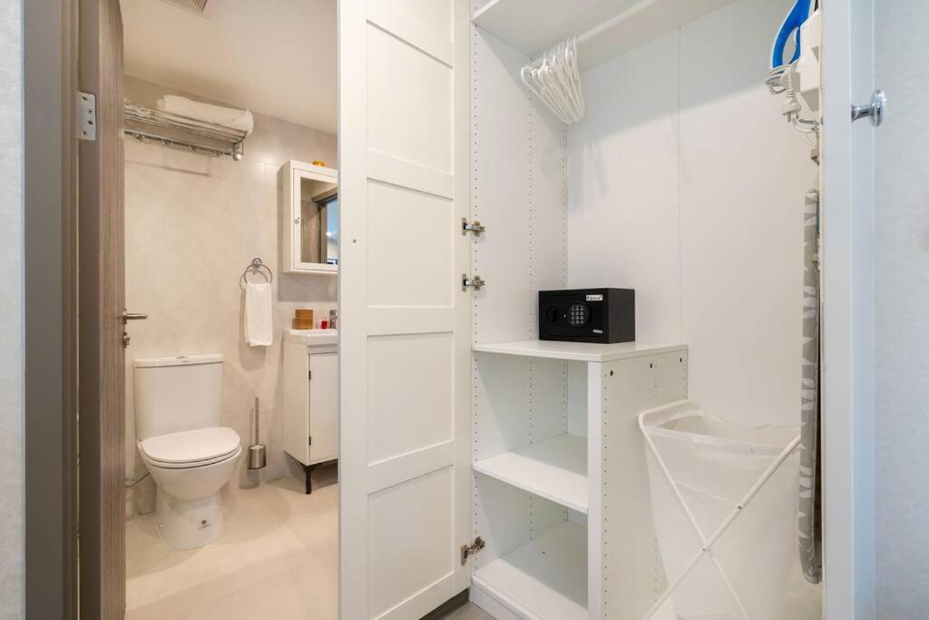 Nayang Brand New Executive Luxury Apartment Nai Yang