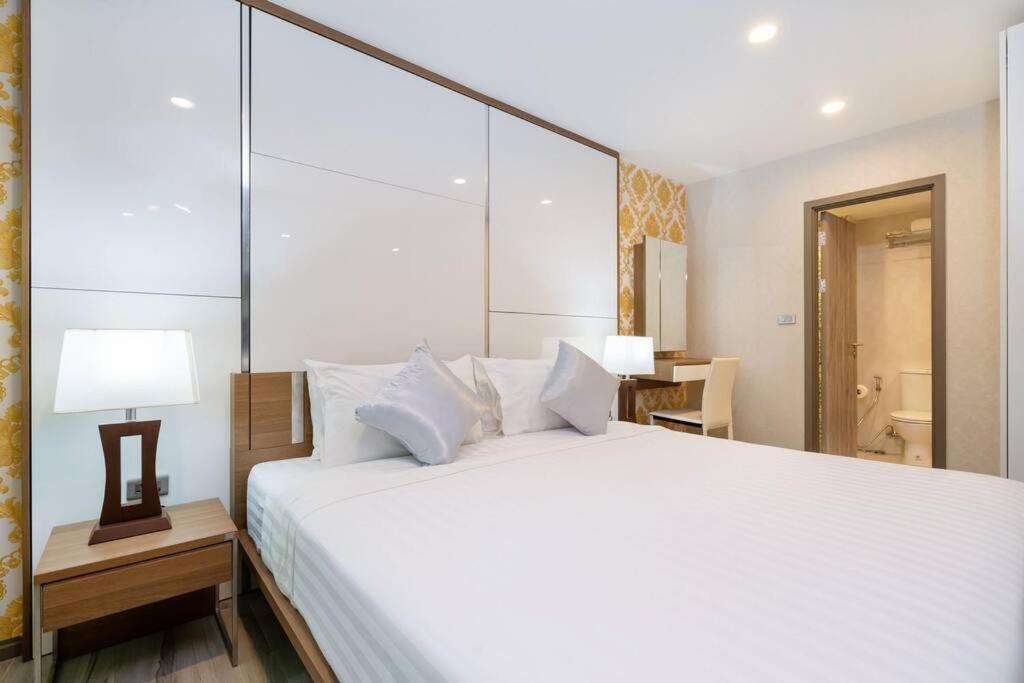 Nayang Brand New Executive Luxury Apartment *