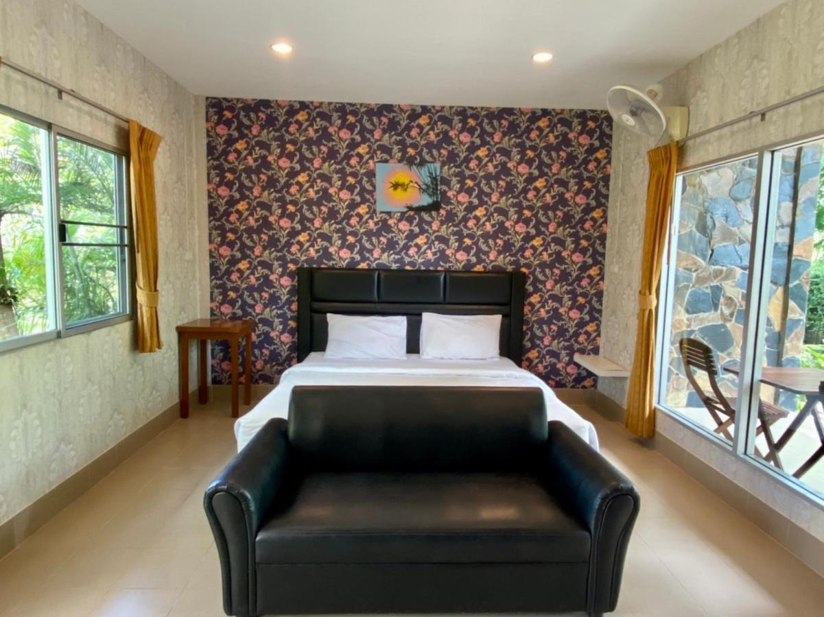 Canal Hotel Nai Yang