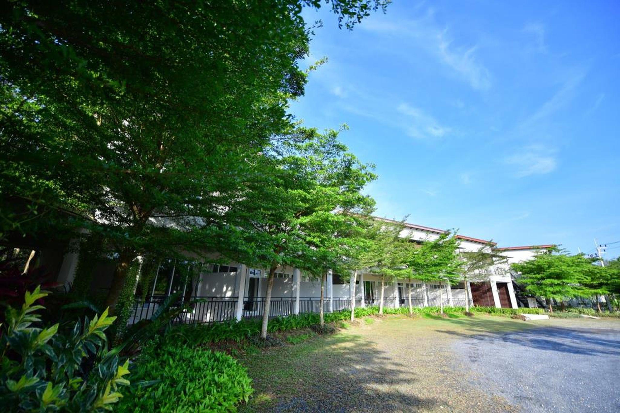 The Touch Naiyang & Fitness Tempat peranginan