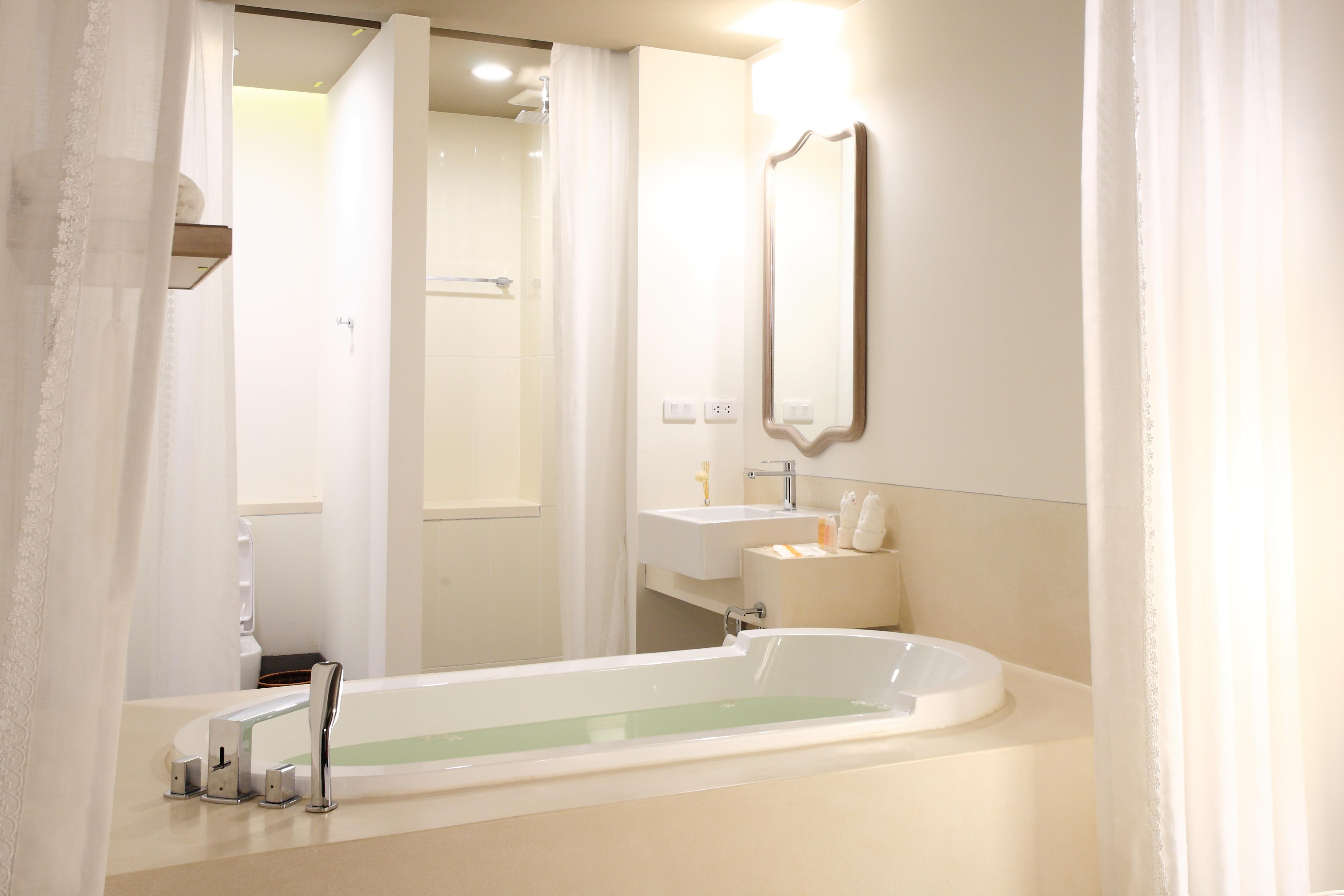 Hotel Proud Phuket, Naiyang