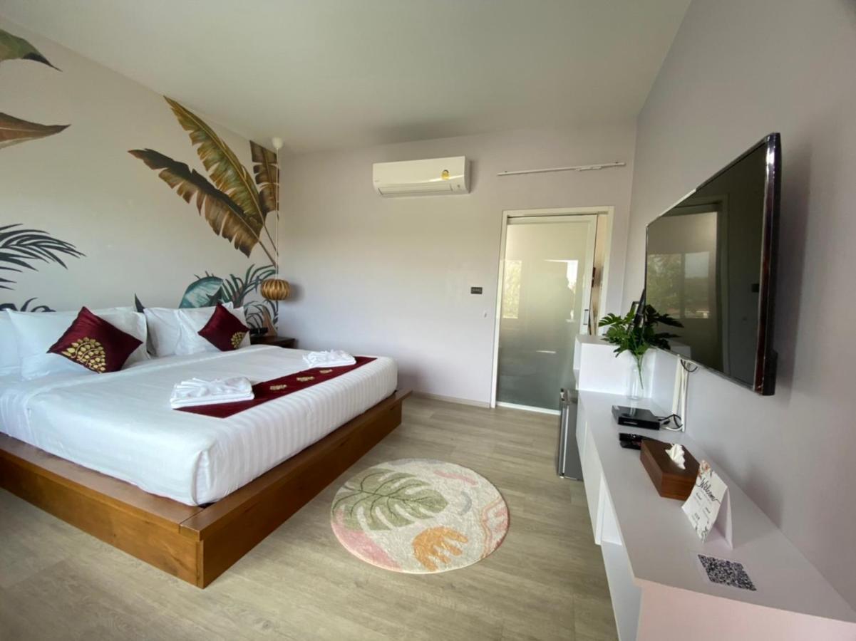Wayla Villa@maikhaobeach Apartment *