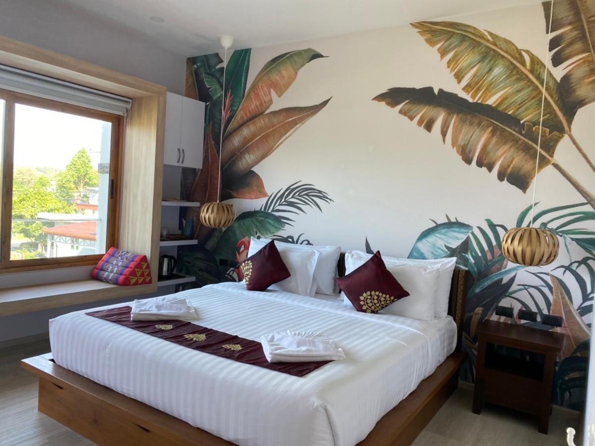 Wayla Villa@maikhaobeach Apartment *